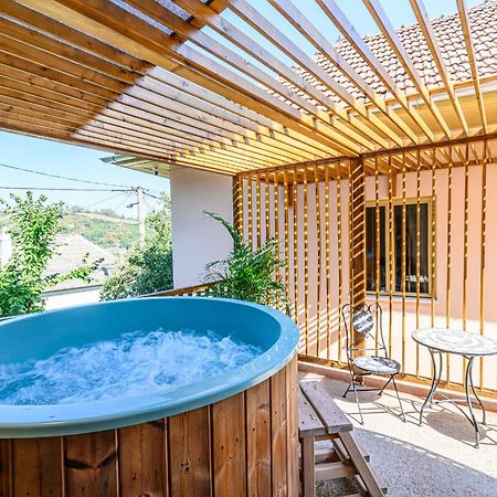 Lagom - Hot Tub Hideout Брашов Екстериор снимка